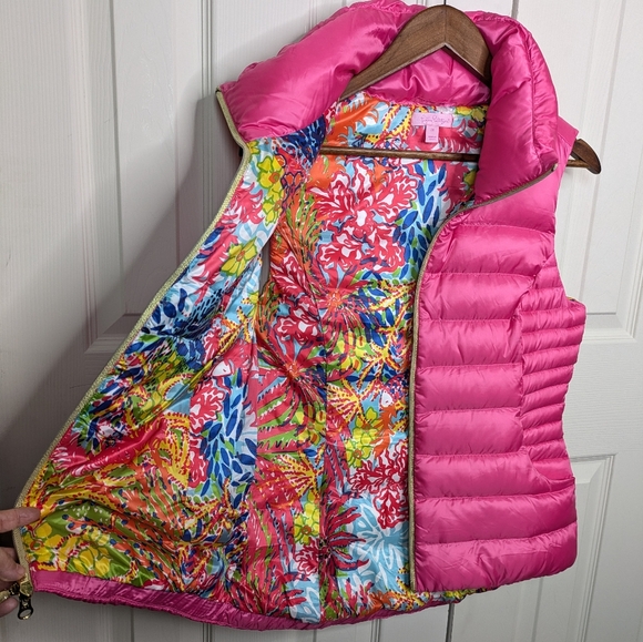 Lilly Pulitzer Allie Packable Puffer Vest Medium Pink Floral Down Lightweight Re - Picture 6 of 11